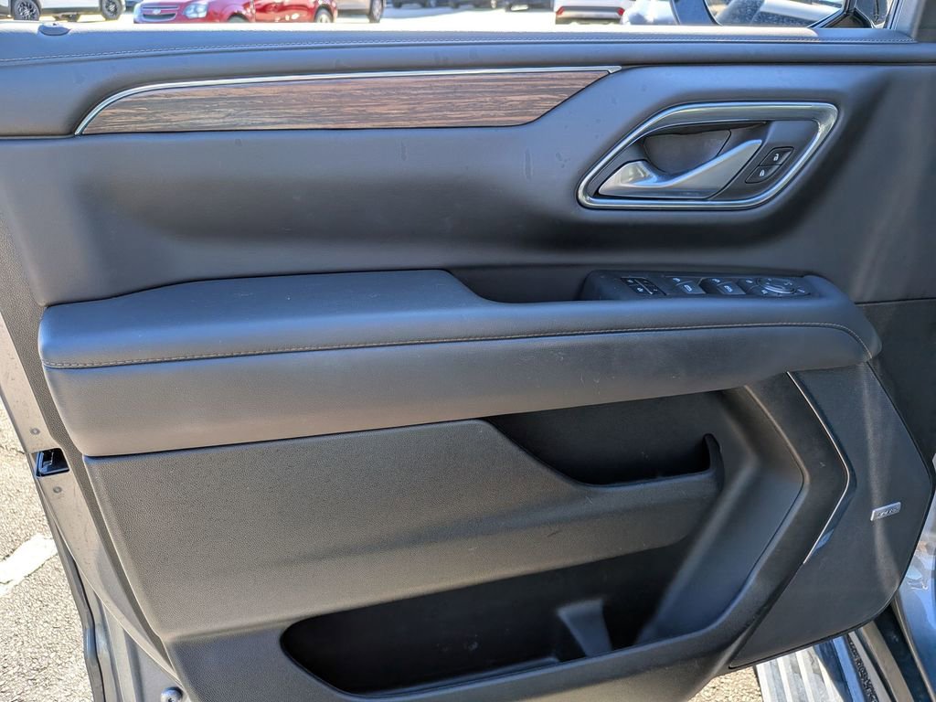 Used 2022 Chevrolet Suburban High Country w/ Premium Package 2 image 12