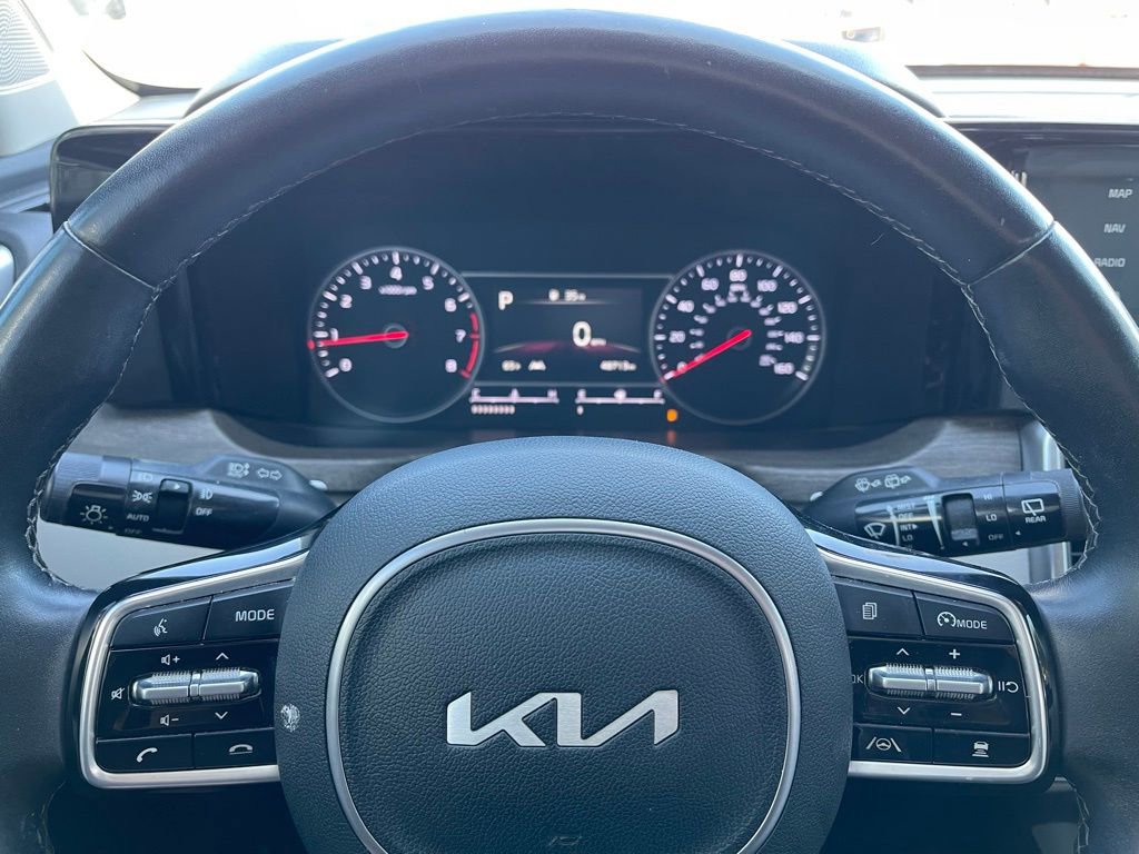 Used 2023 Kia Sorento EX w/ Panoramic Sunroof Package image 8