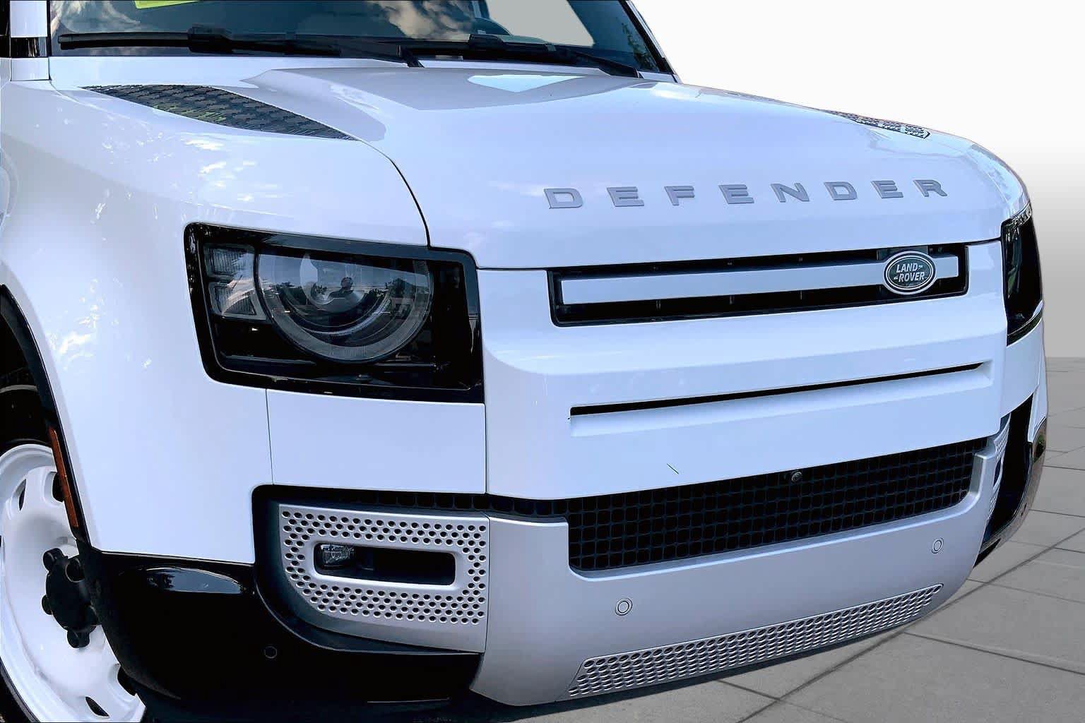Used 2024 Land Rover Defender 110 S AWD/4WD image 28