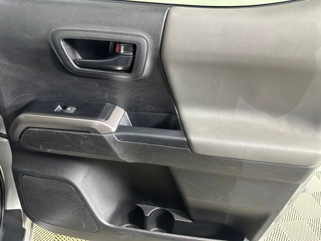 Used 2023 Toyota Tacoma SR5 AWD/4WD image 22
