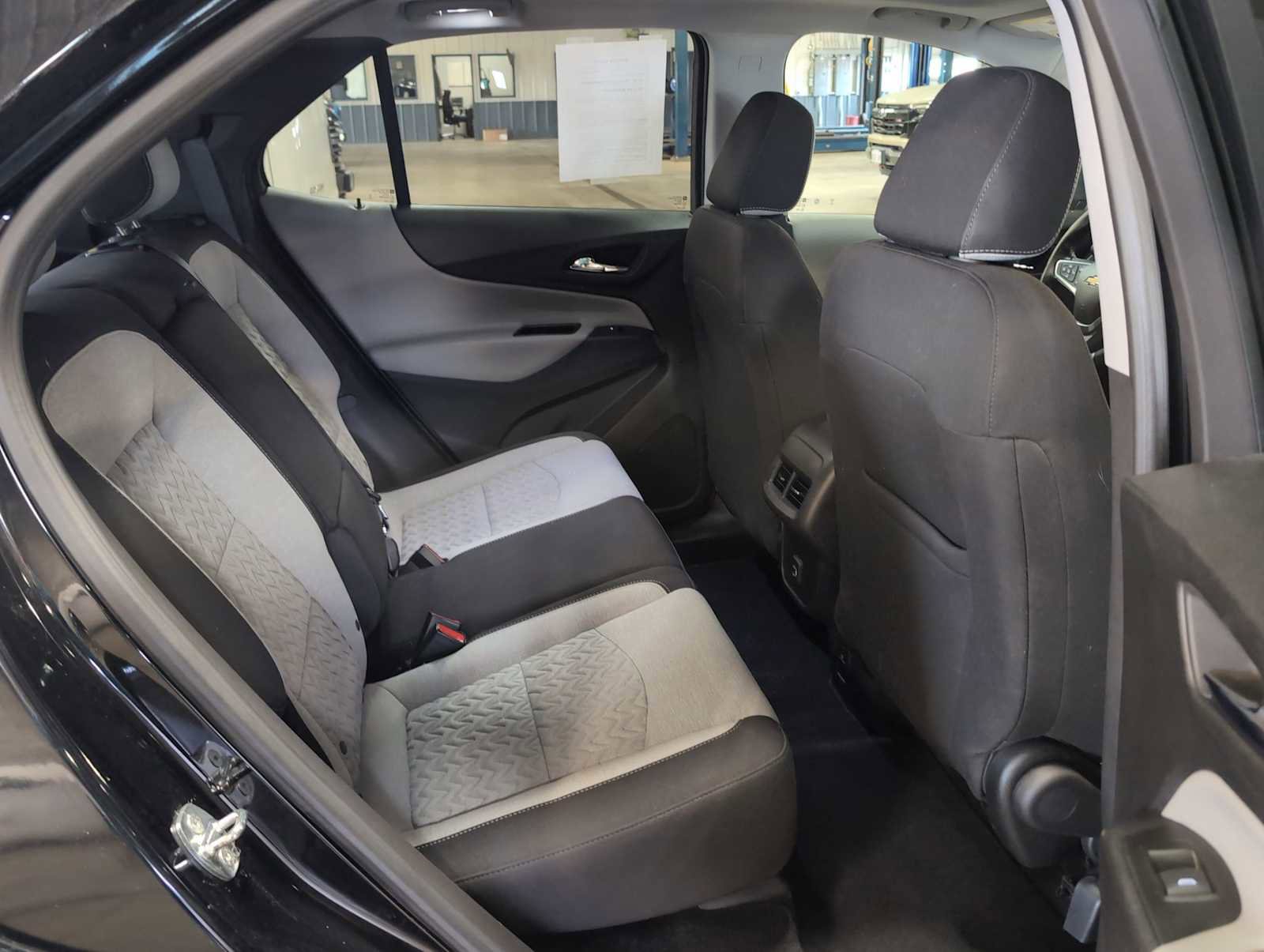 Used 2022 Chevrolet Equinox LT image 27