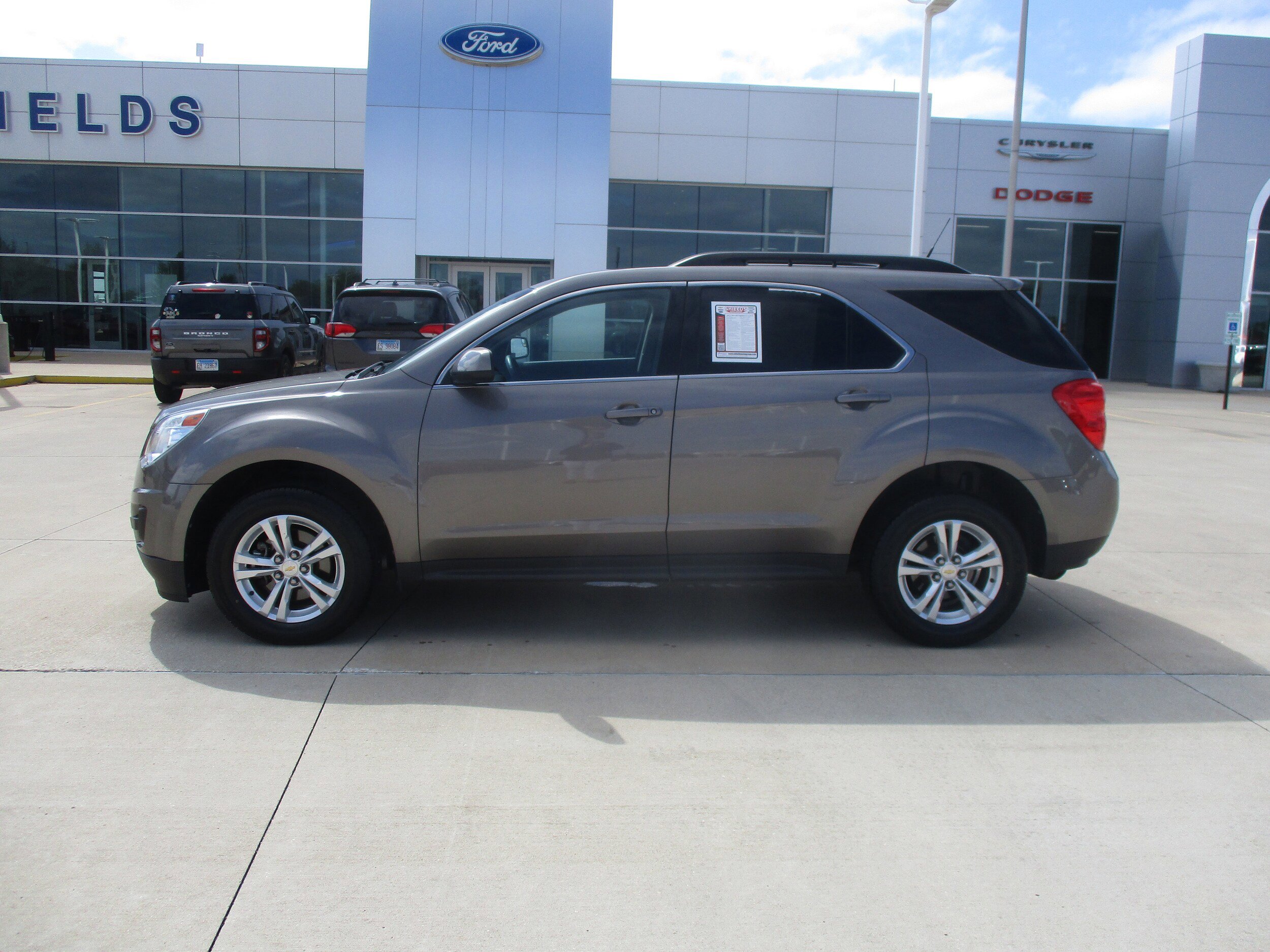 Used 2012 Chevrolet Equinox LT FWD image 2