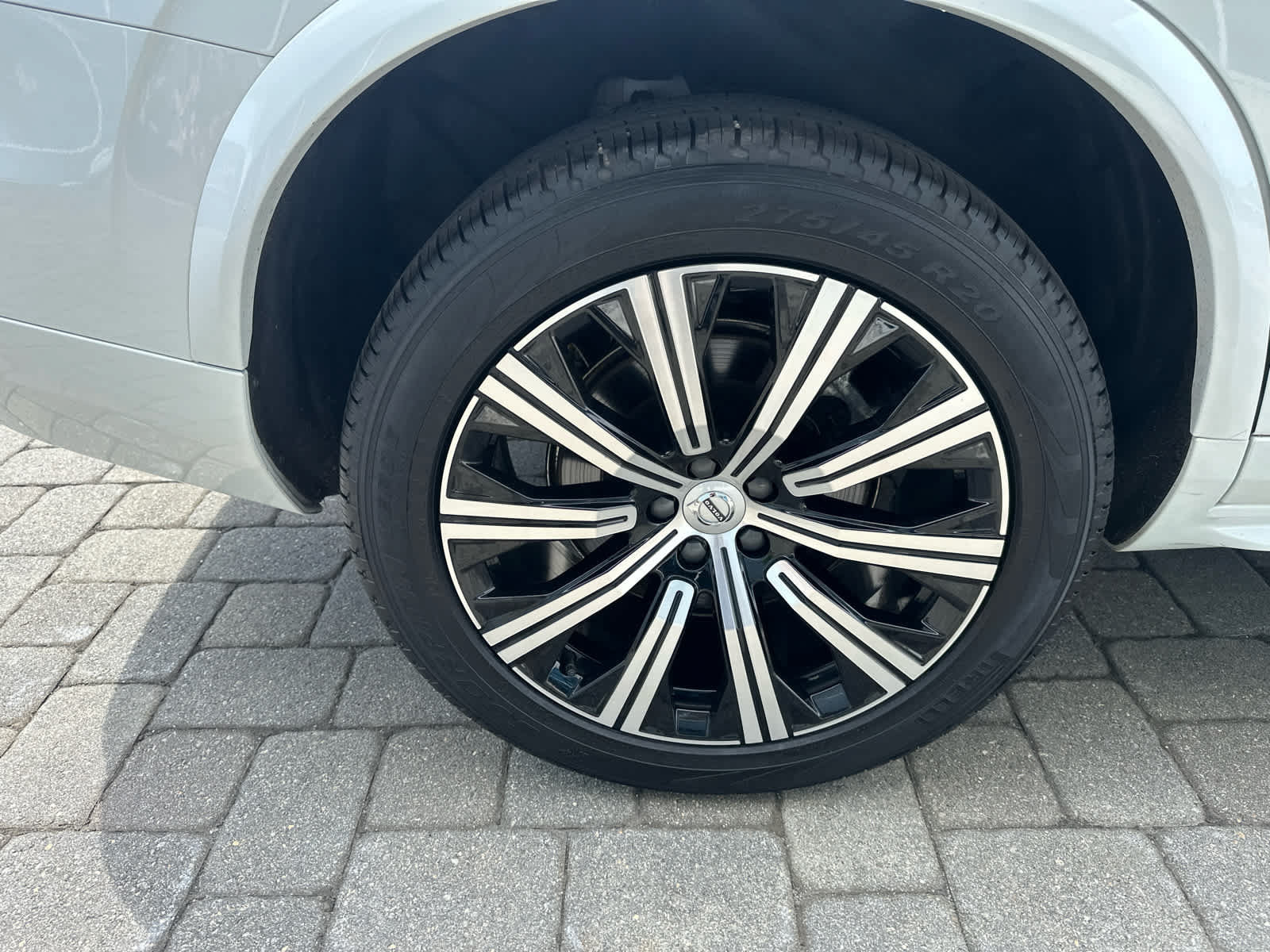 Used 2025 Volvo XC90 B5 Core w/ Protection Package Premier AWD/4WD image 39