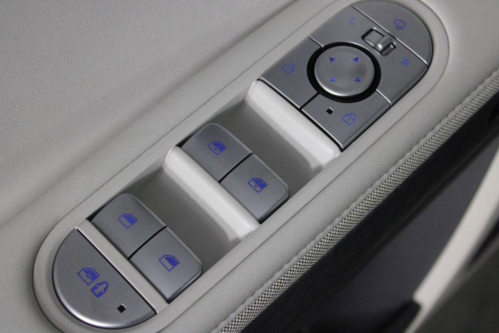 Certified 2022 Hyundai Ioniq 5 Limited w/ Cargo Package image 23