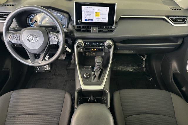 Used 2023 Toyota RAV4 LE AWD/4WD image 17