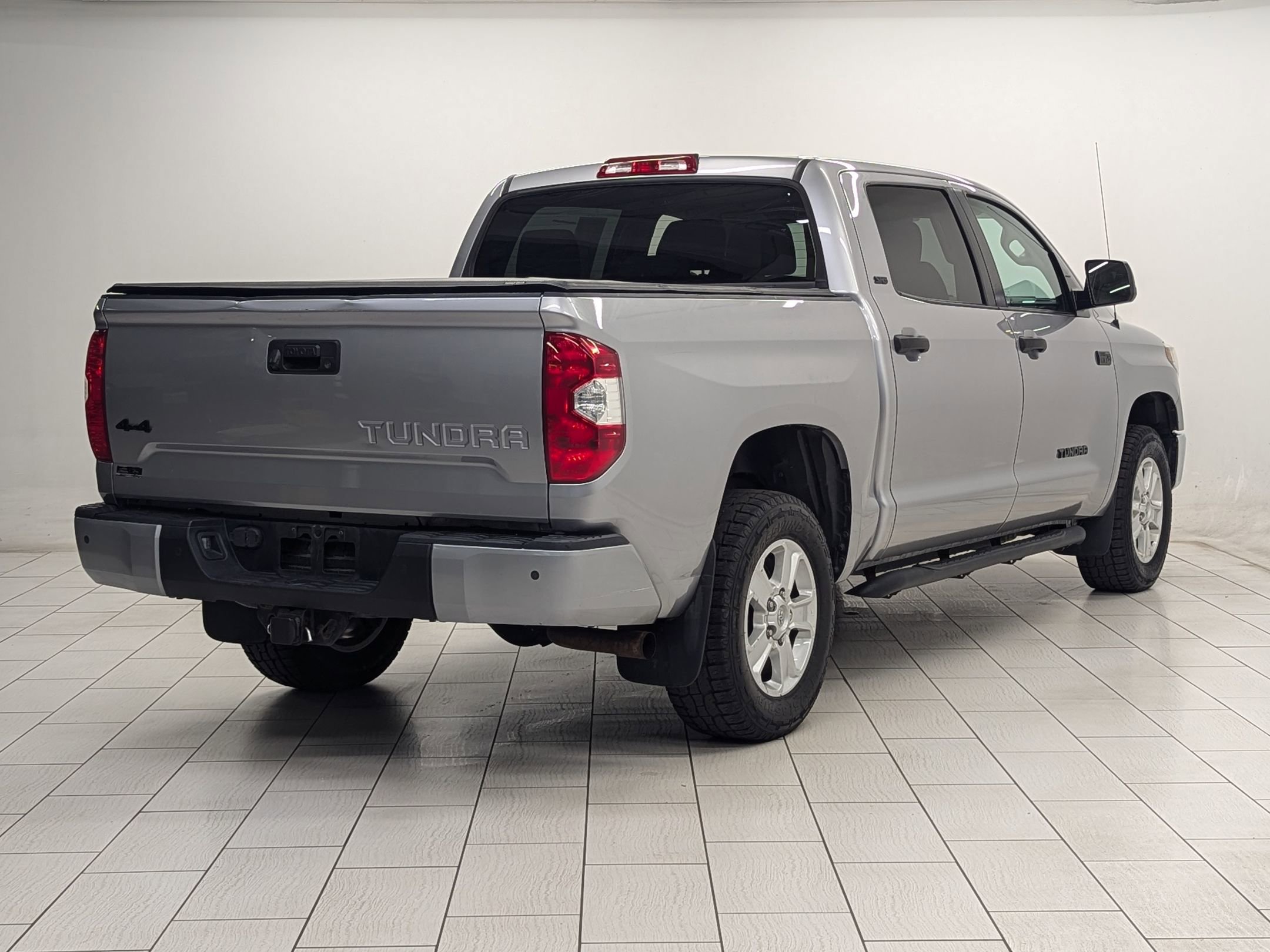 Used 2019 Toyota Tundra SR5 image 7