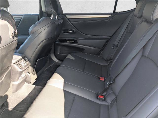 Used 2023 Lexus ES 300h F Sport image 21