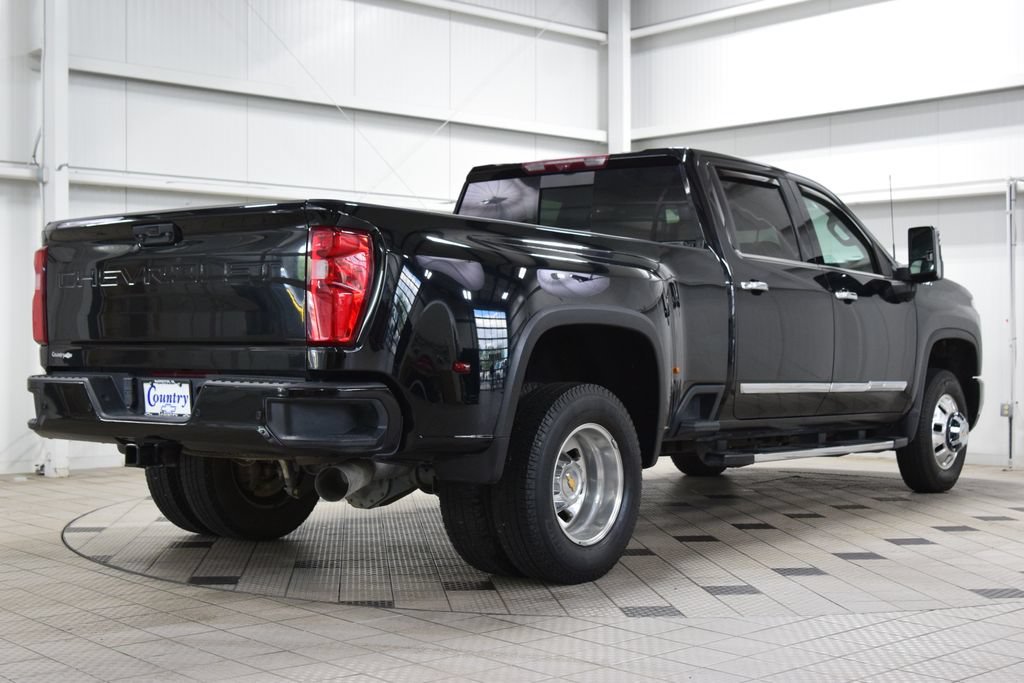 Used 2024 Chevrolet Silverado 3500 High Country w/ High Country Premium Package AWD/4WD image 8