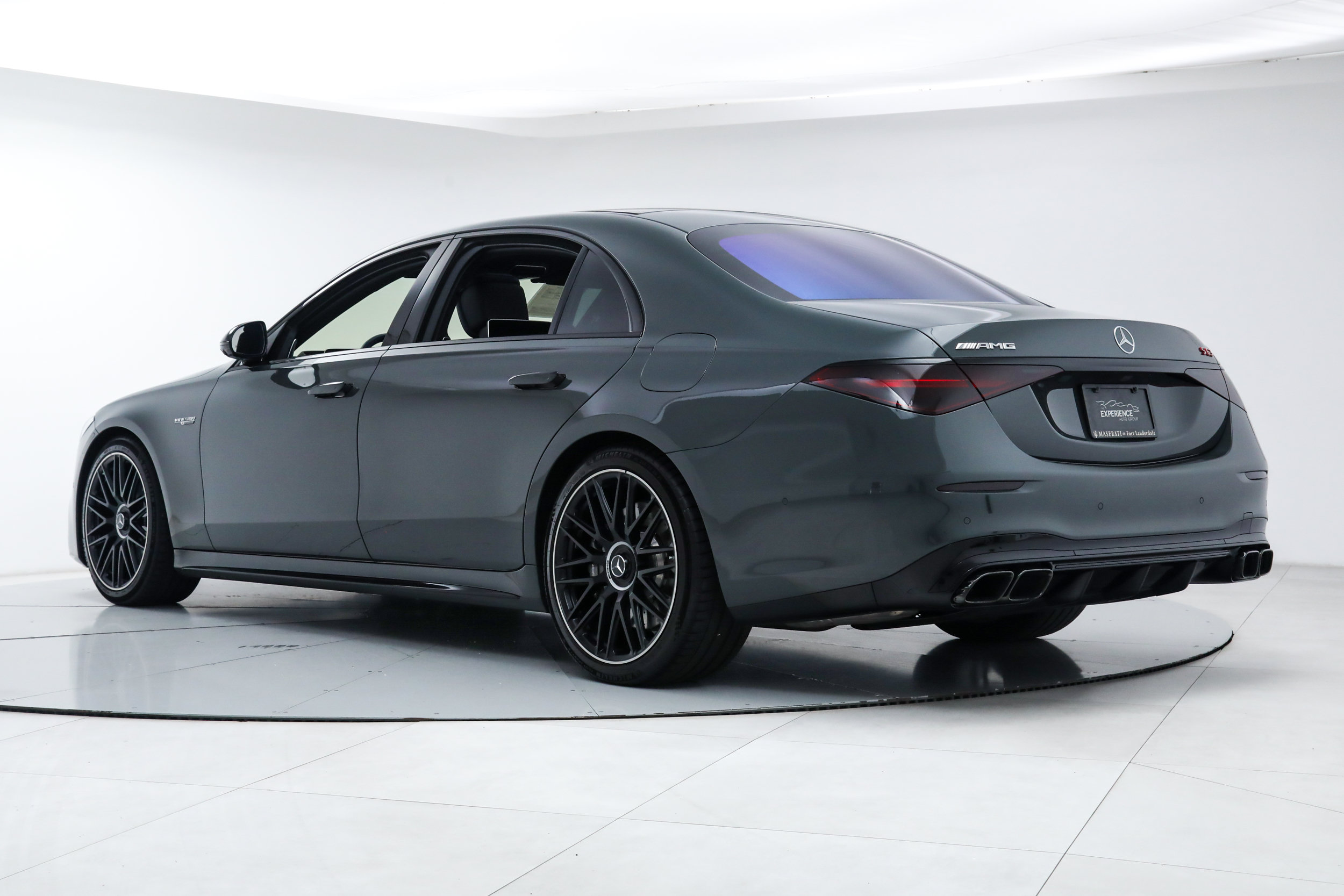 Used 2025 Mercedes-Benz S 63 AMG S image 3