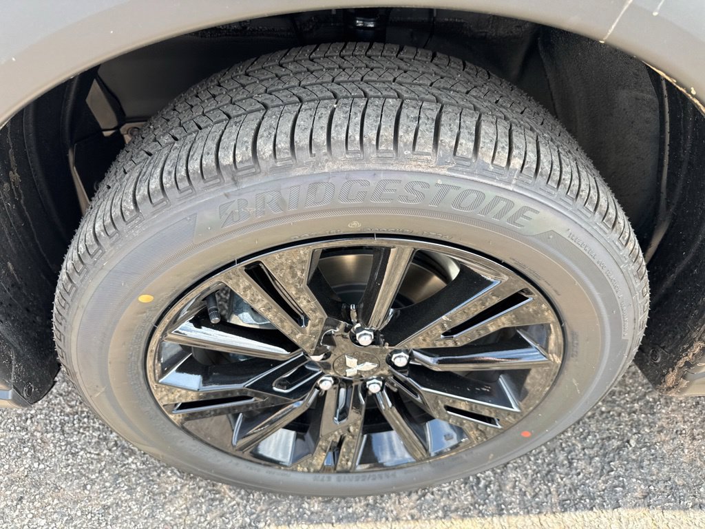 New 2026 Mitsubishi Eclipse Cross LE AWD/4WD image 39