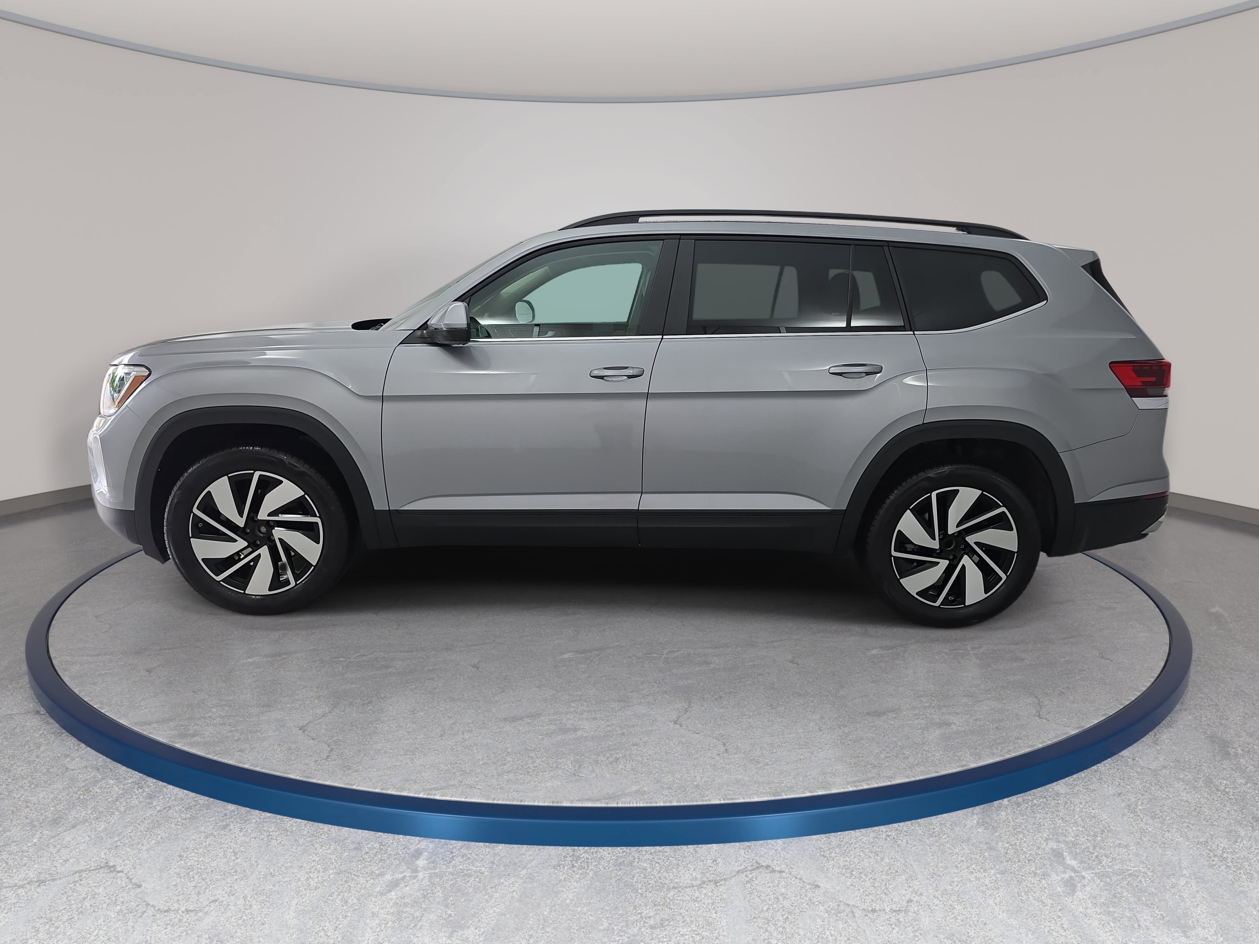New 2026 Volkswagen Atlas SE FWD image 8