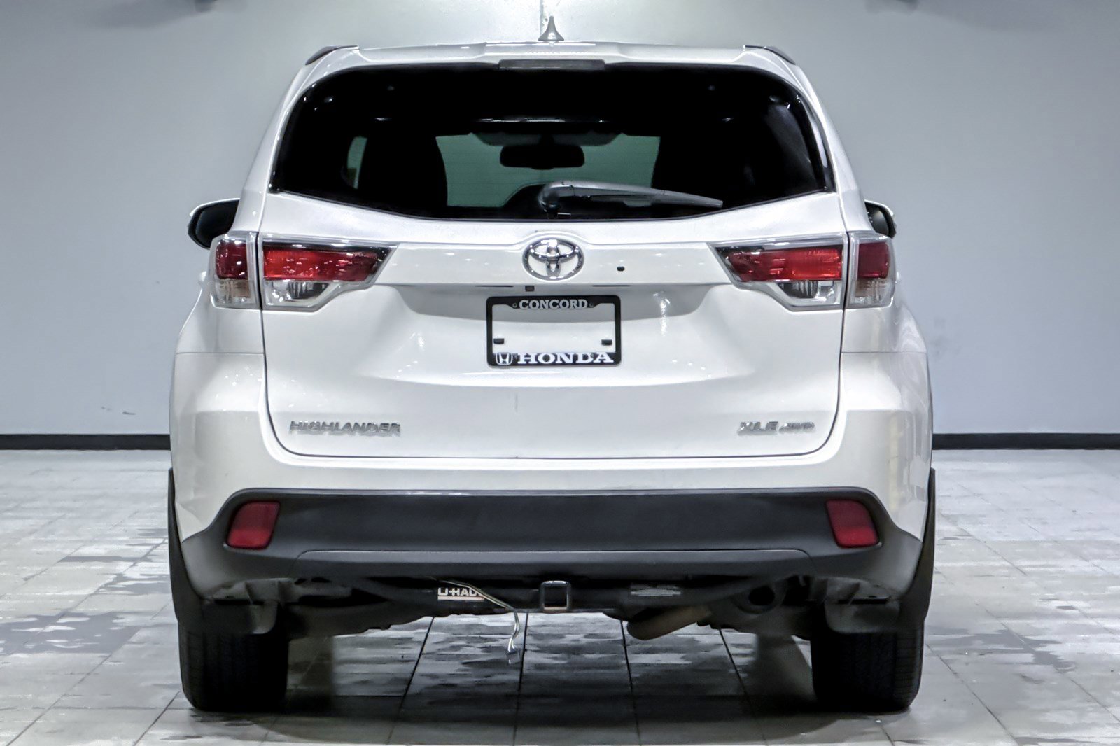 Used 2016 Toyota Highlander XLE AWD/4WD image 9
