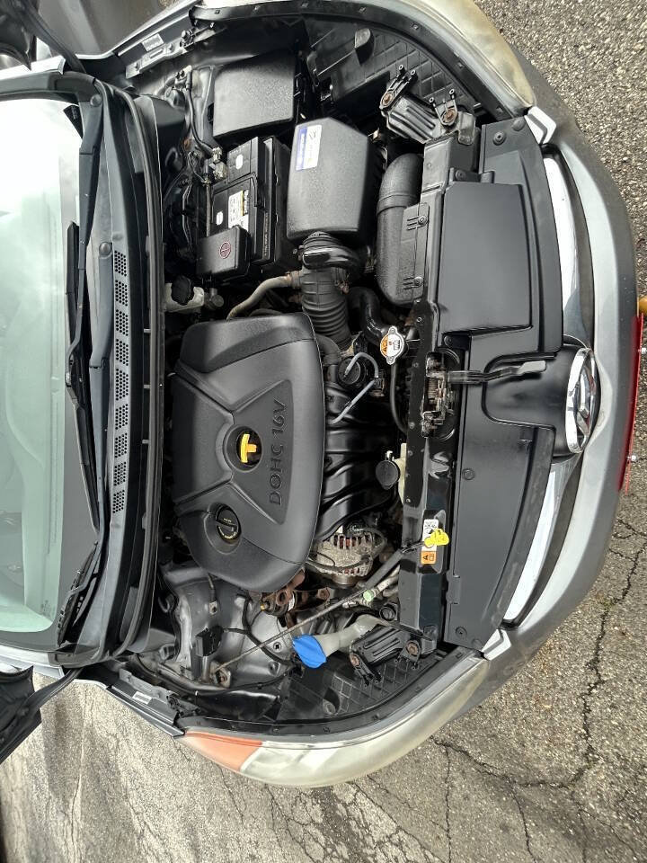 Used 2013 Hyundai Elantra GLS w/ Preferred Pkg FWD image 15