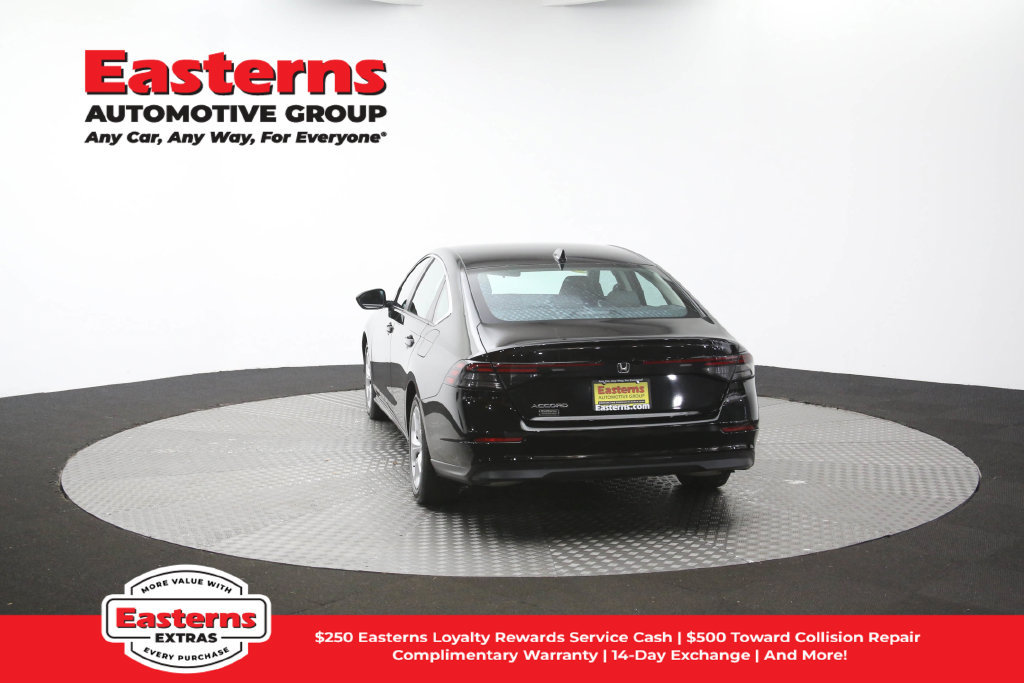 Used 2025 Honda Accord LX image 38