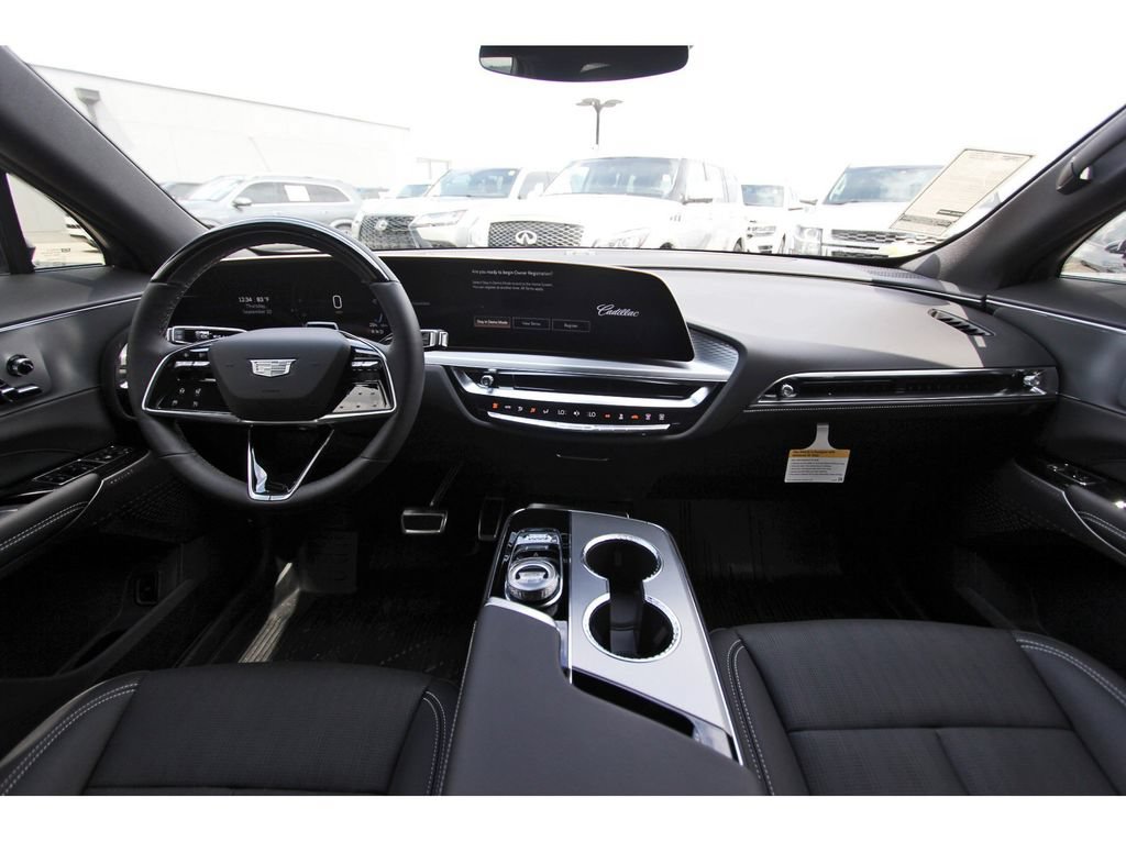 New 2027 Cadillac Lyriq Luxury RWD image 9
