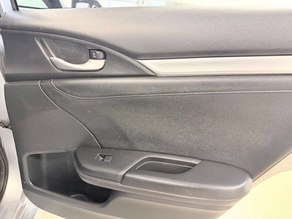 Used 2016 Honda Civic Touring image 32