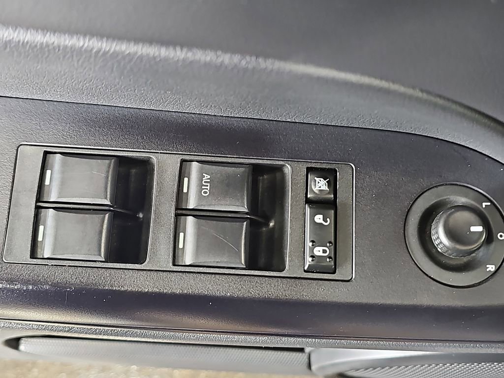 Used 2016 Jeep Patriot High Altitude AWD/4WD image 24