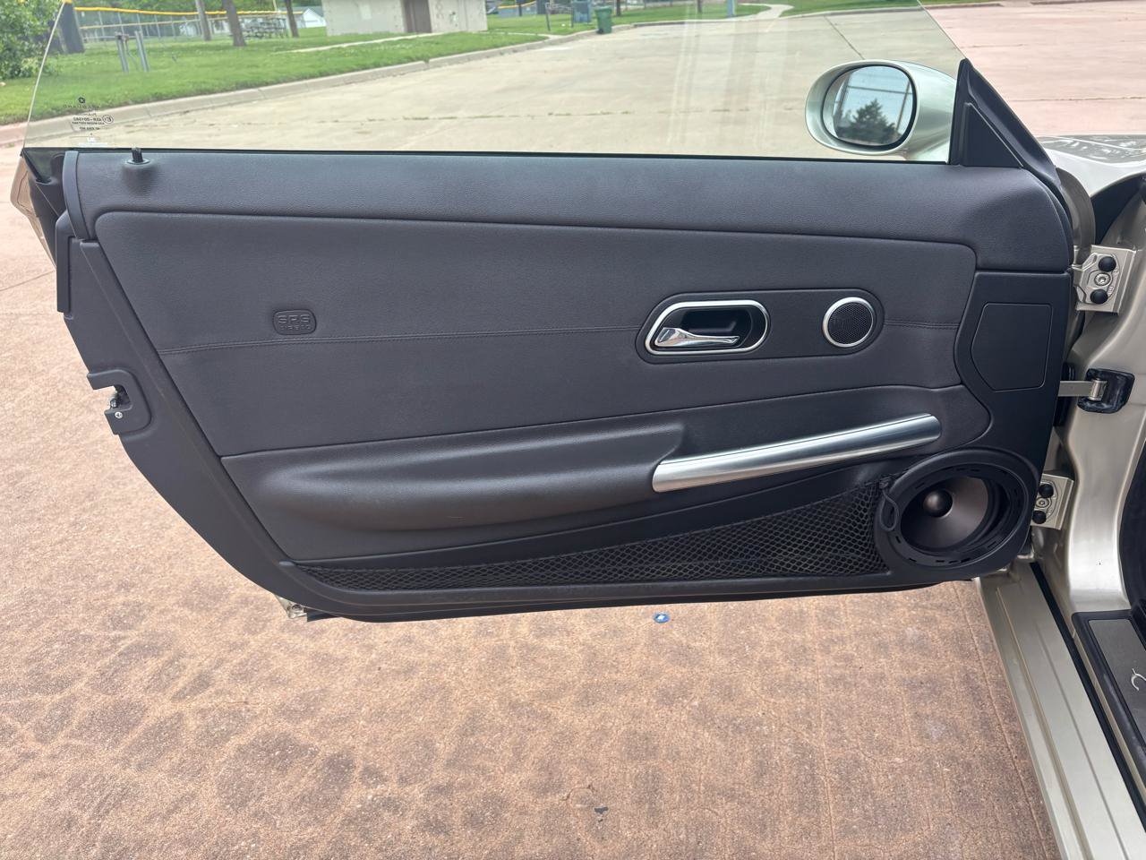 Used 2006 Chrysler Crossfire Limited RWD image 11