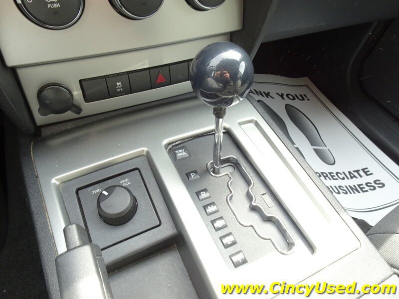 Used 2010 Dodge Nitro Heat AWD/4WD image 17