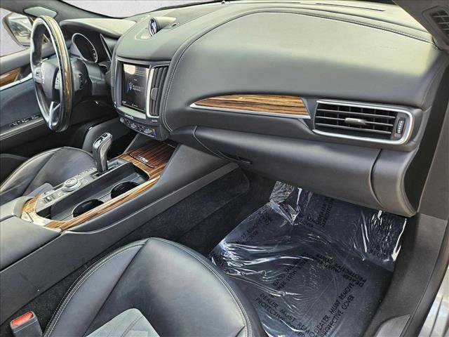 Used 2019 Maserati Levante GranLusso image 21