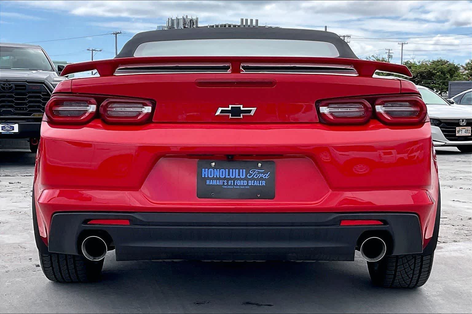 Used 2020 Chevrolet Camaro LT w/ Technology Package RWD image 5