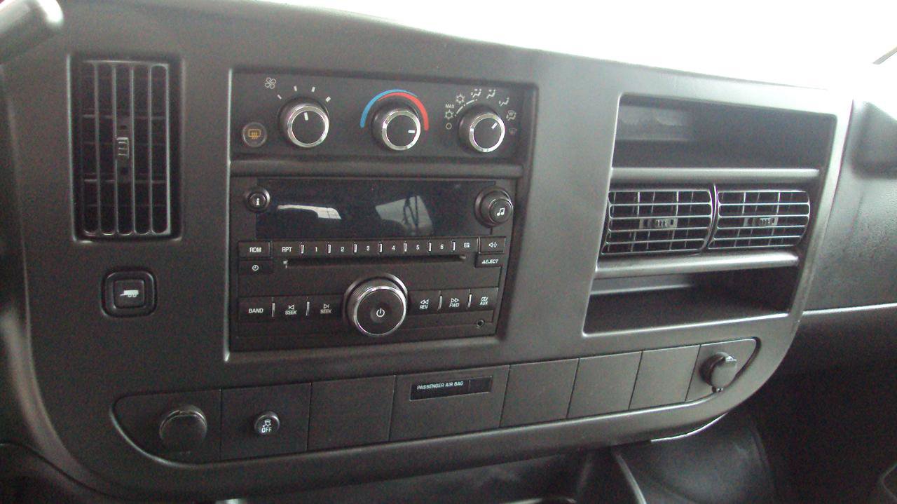 Used 2014 Chevrolet Express 1500 LT w/ LT Preferred Equipment Group AWD/4WD image 21