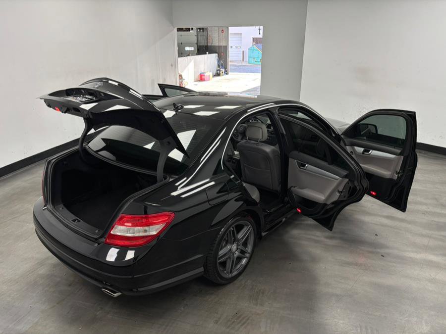 Used 2008 Mercedes-Benz C 300 Sport image 24