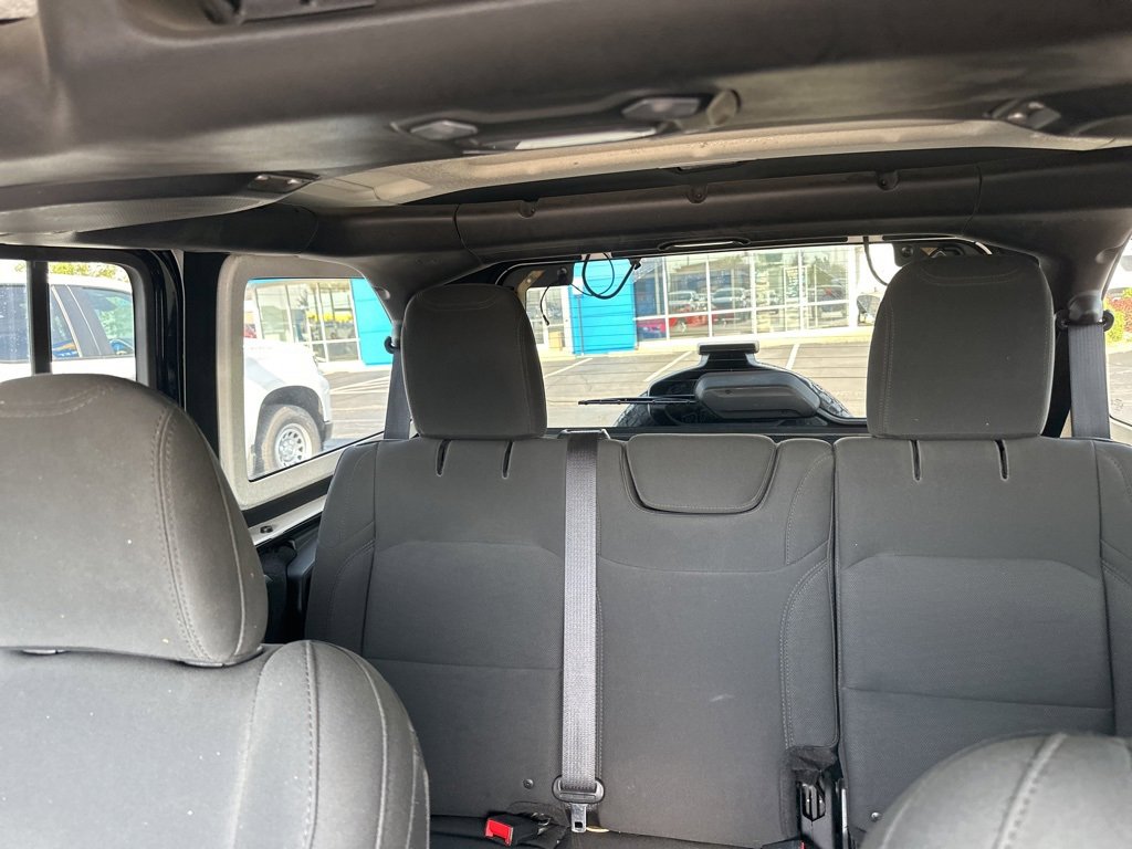 Used 2018 Jeep Wrangler Unlimited Sport S image 32