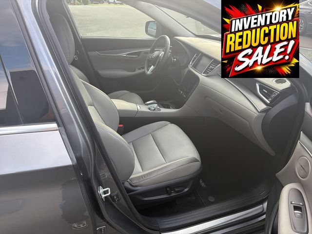Used 2023 INFINITI QX50 Luxe AWD/4WD image 17