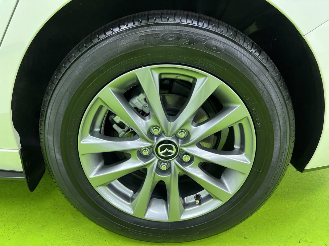 Used 2025 MAZDA MAZDA3 s FWD image 16