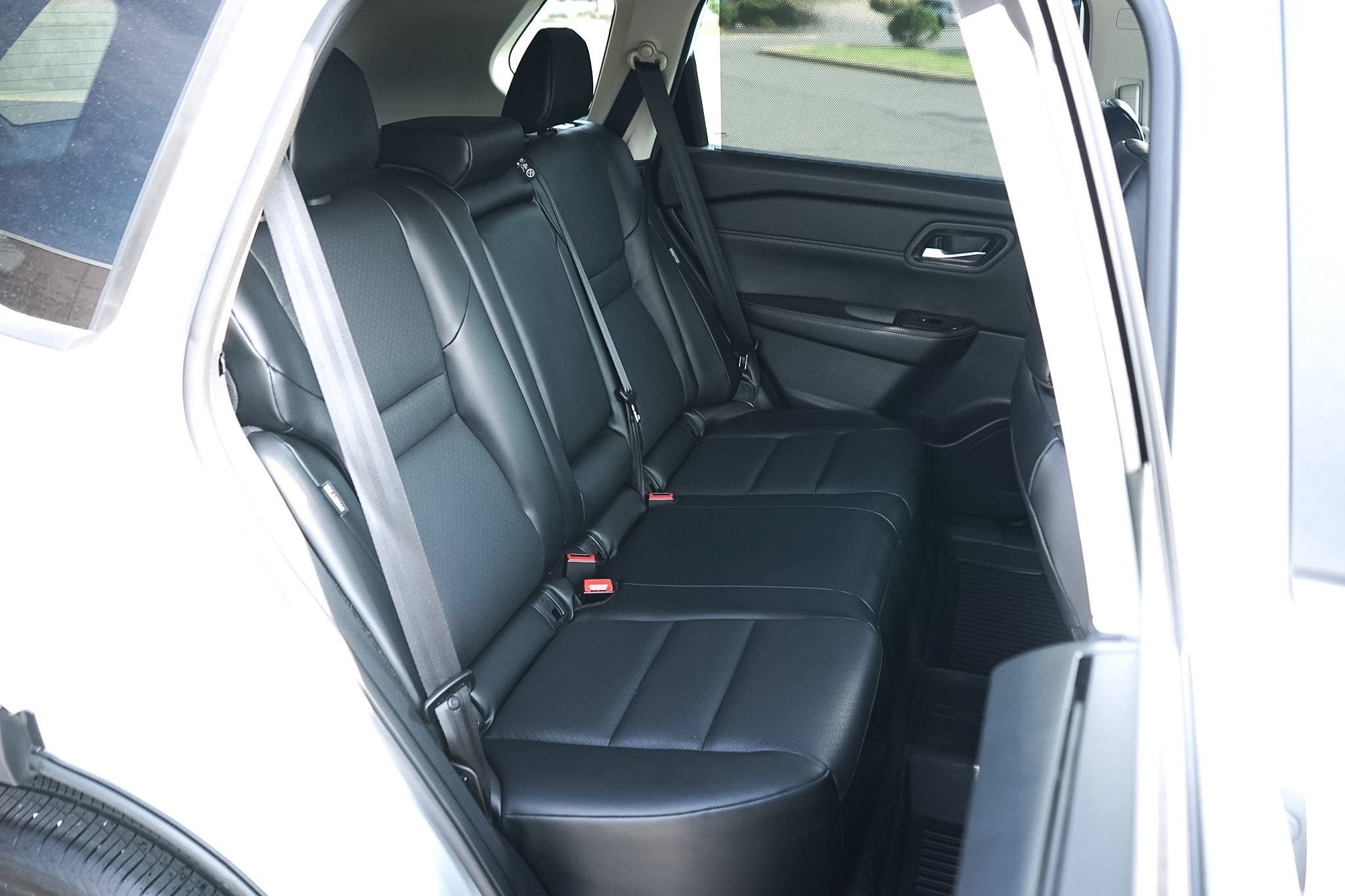 Used 2024 Nissan Rogue SV w/ SV Premium Package AWD/4WD image 34