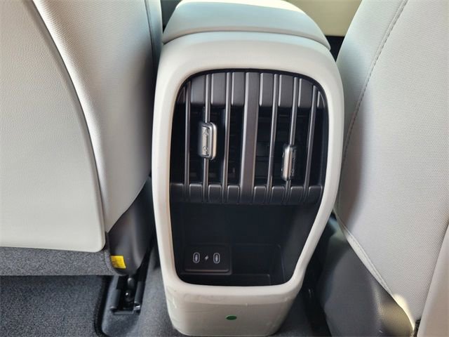 New 2024 Hyundai Kona SEL w/ Convenience Package image 18