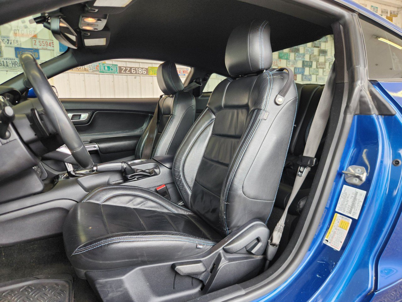 Used 2018 Ford Mustang Coupe RWD image 4