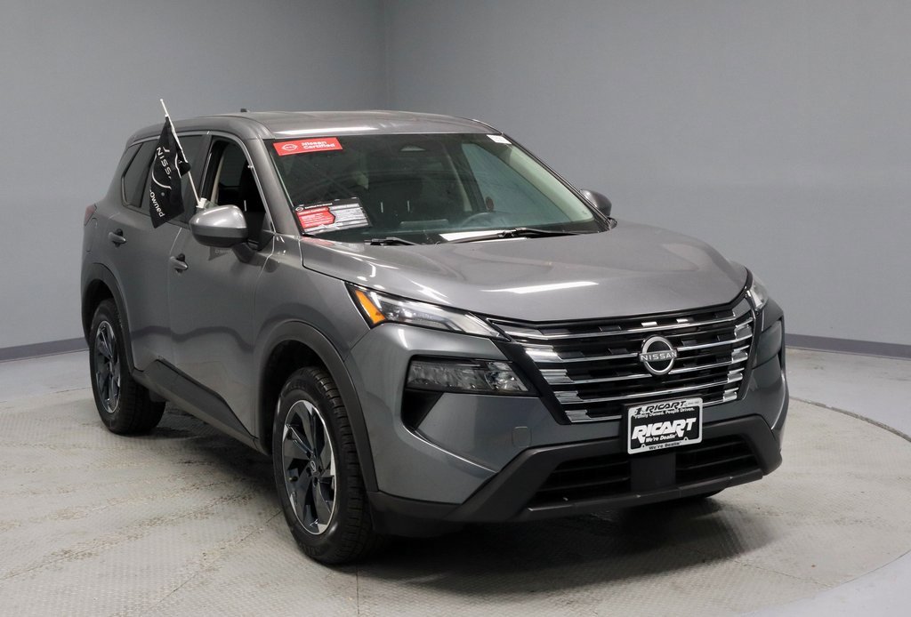 Certified 2024 Nissan Rogue SV image 1