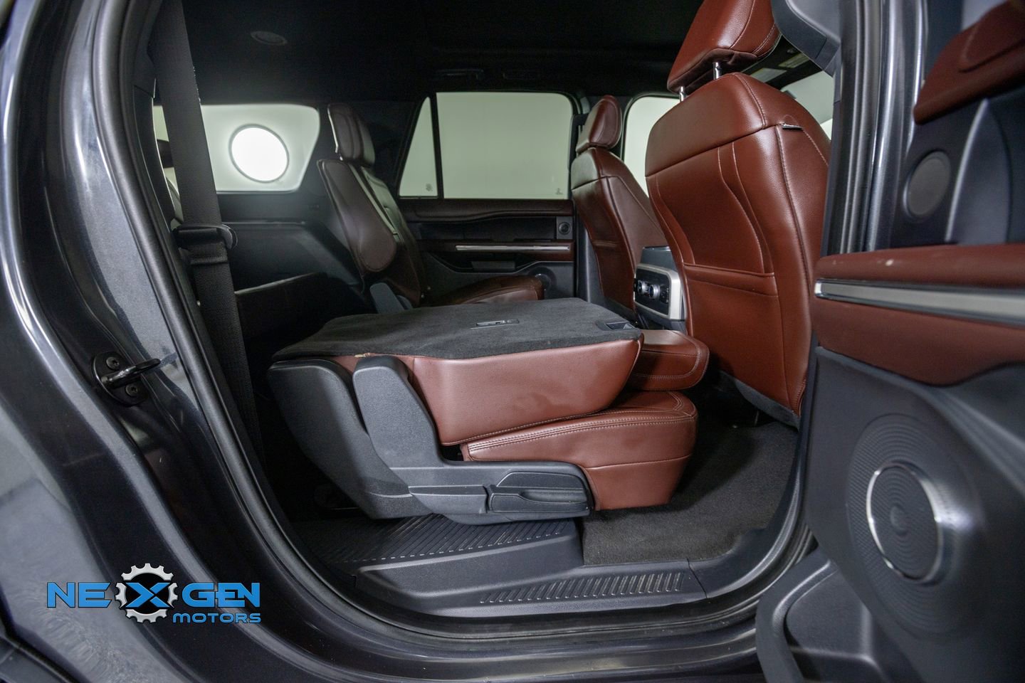 Used 2024 Ford Expedition Max Limited AWD/4WD image 38