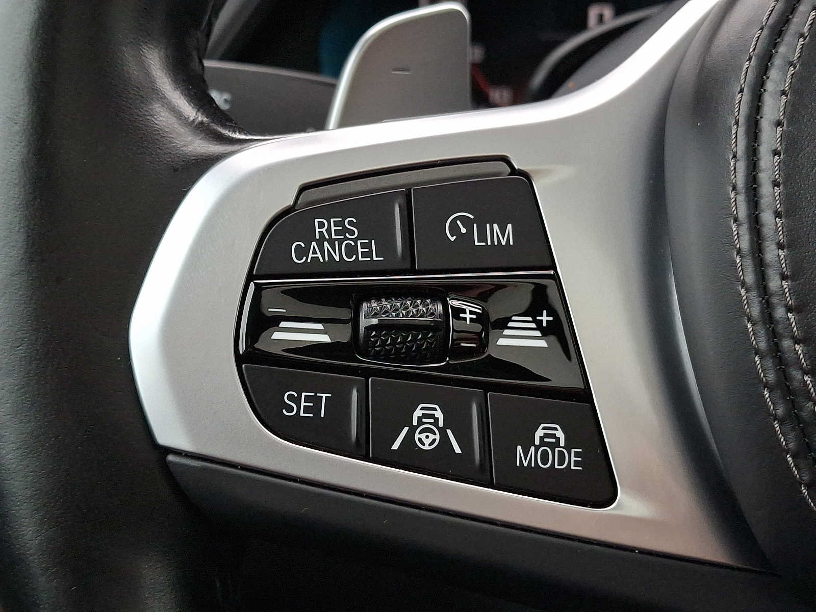 Used 2022 BMW X5 M50i w/ Executive Package AWD/4WD image 18