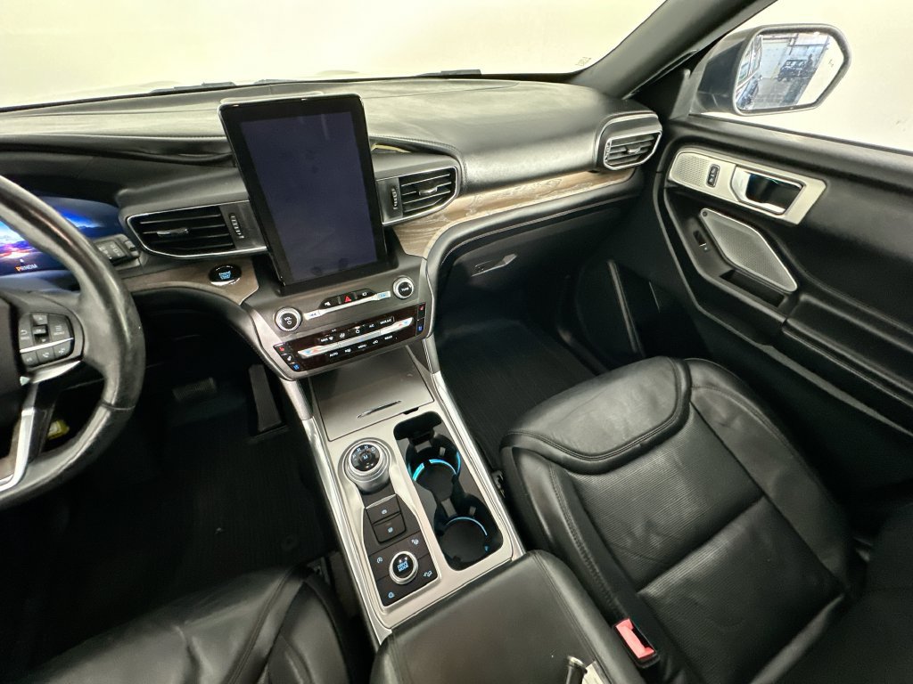 Used 2020 Ford Explorer Platinum w/ Premium Technology Package AWD/4WD image 11