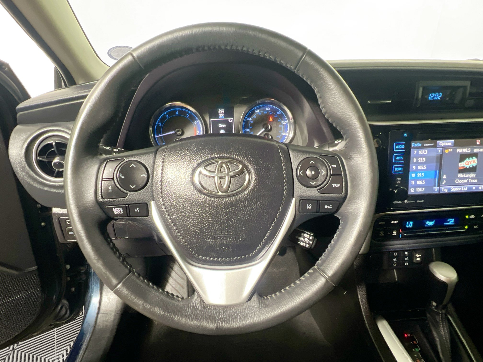 Used 2017 Toyota Corolla XSE FWD image 17