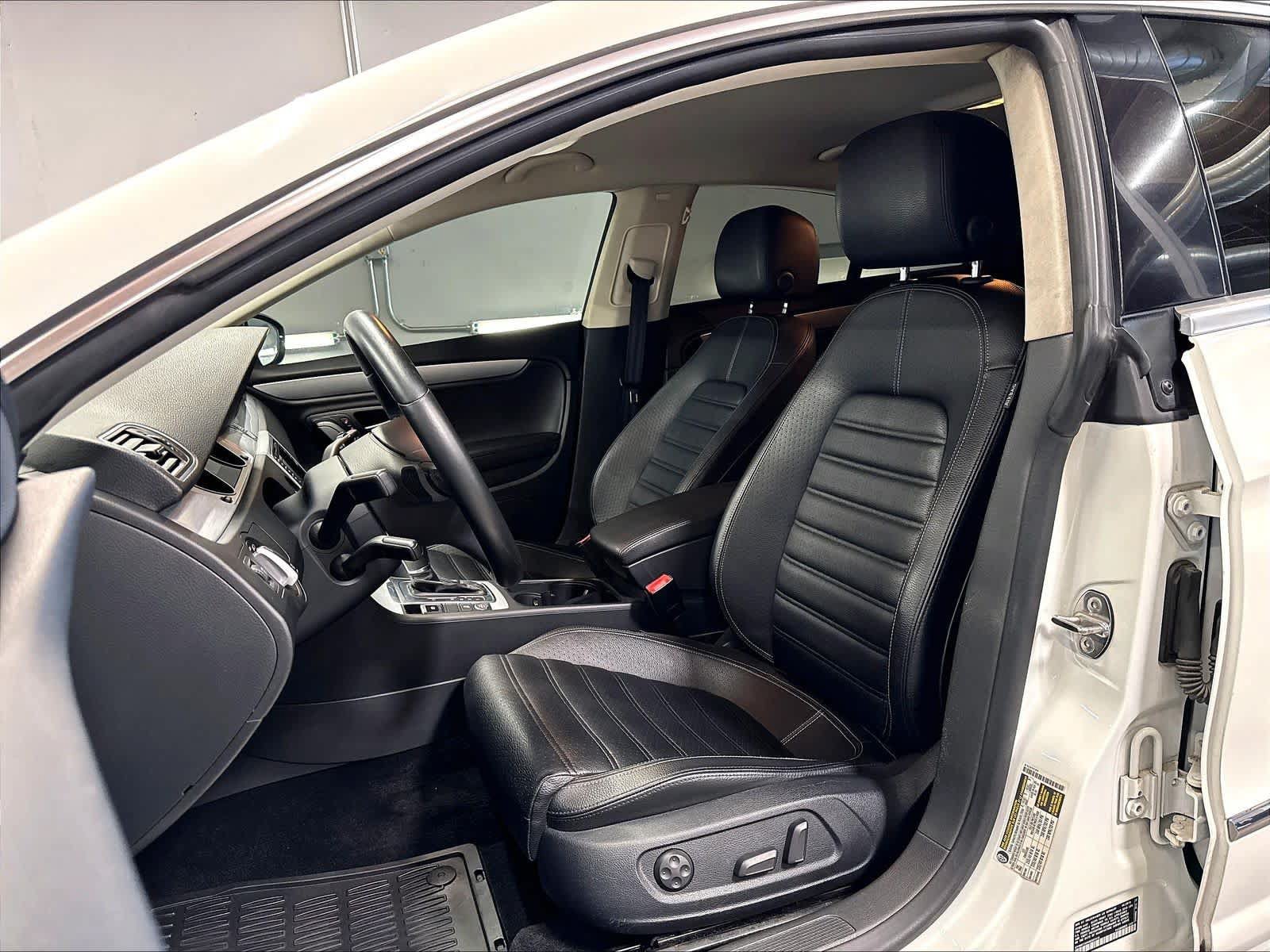 Used 2016 Volkswagen CC R-Line FWD image 25