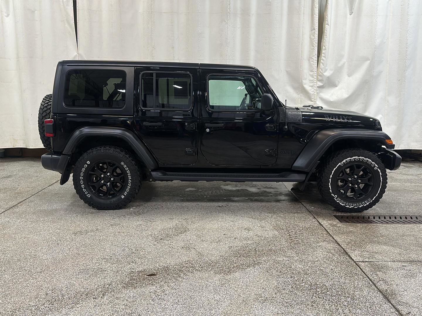 Used 2021 Jeep Wrangler Unlimited Willys image 3
