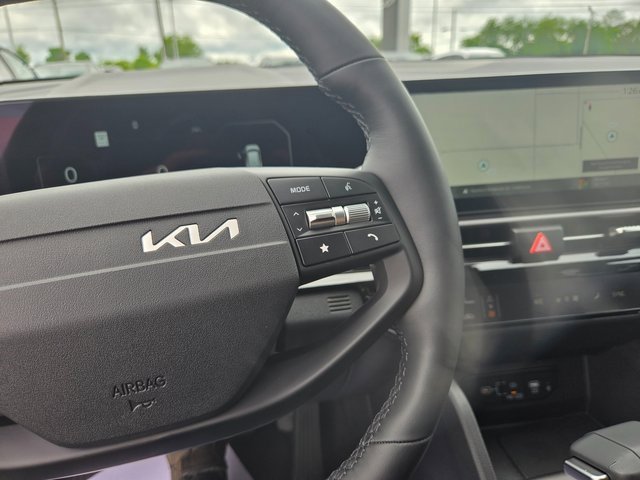 New 2026 Kia Sportage SX image 16