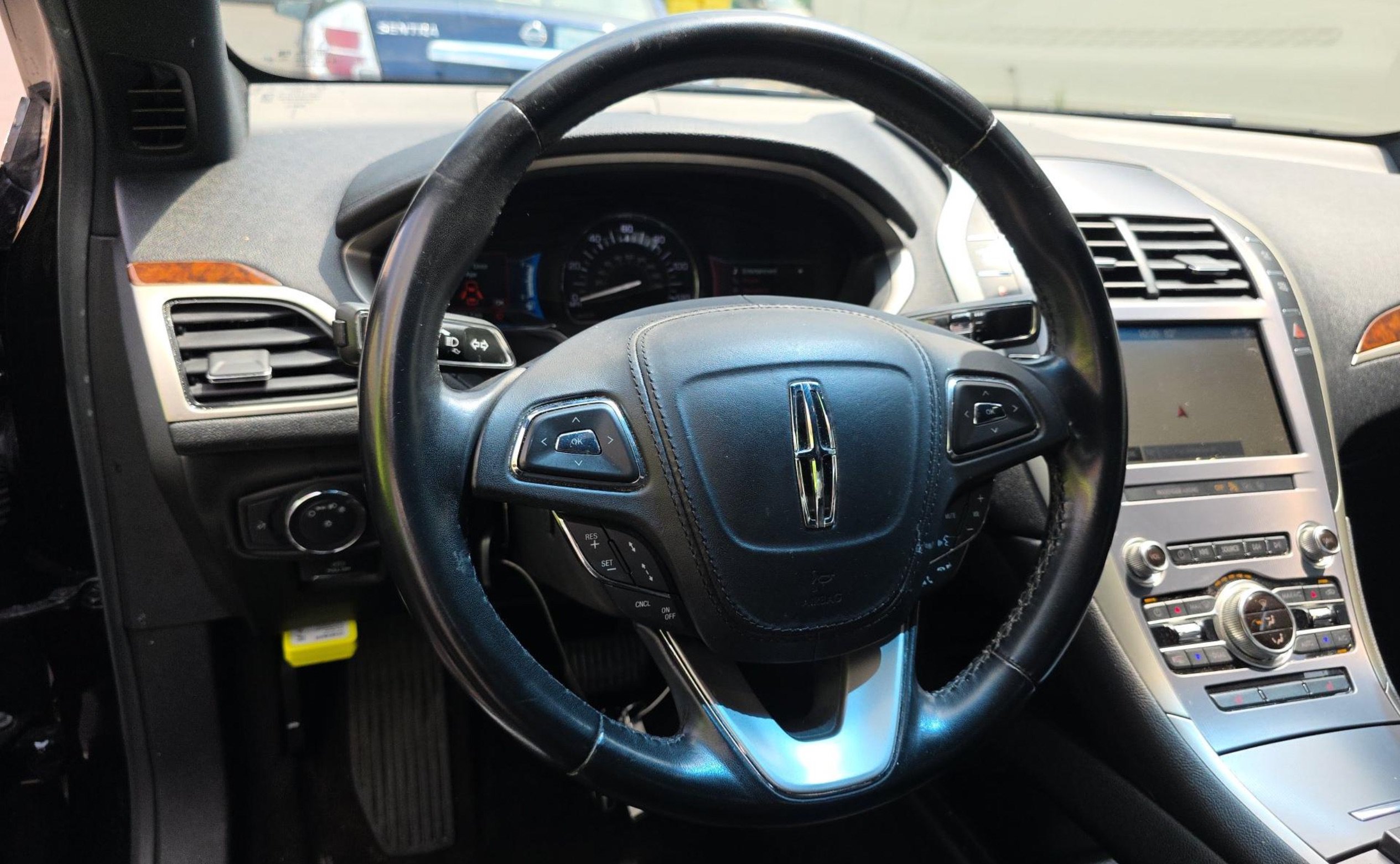 Used 2019 Lincoln MKZ Reserve FWD image 6