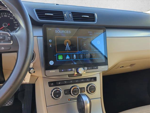 Used 2013 Volkswagen CC Lux image 14