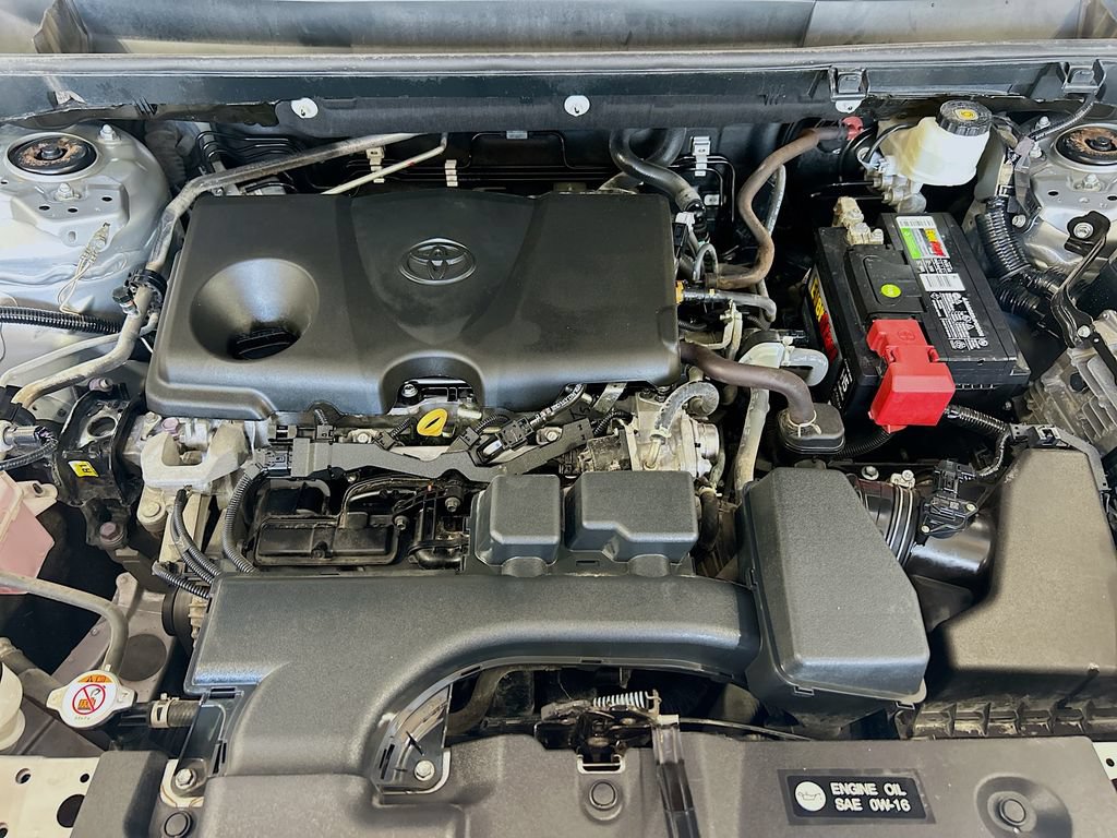 Used 2022 Toyota RAV4 LE FWD image 26
