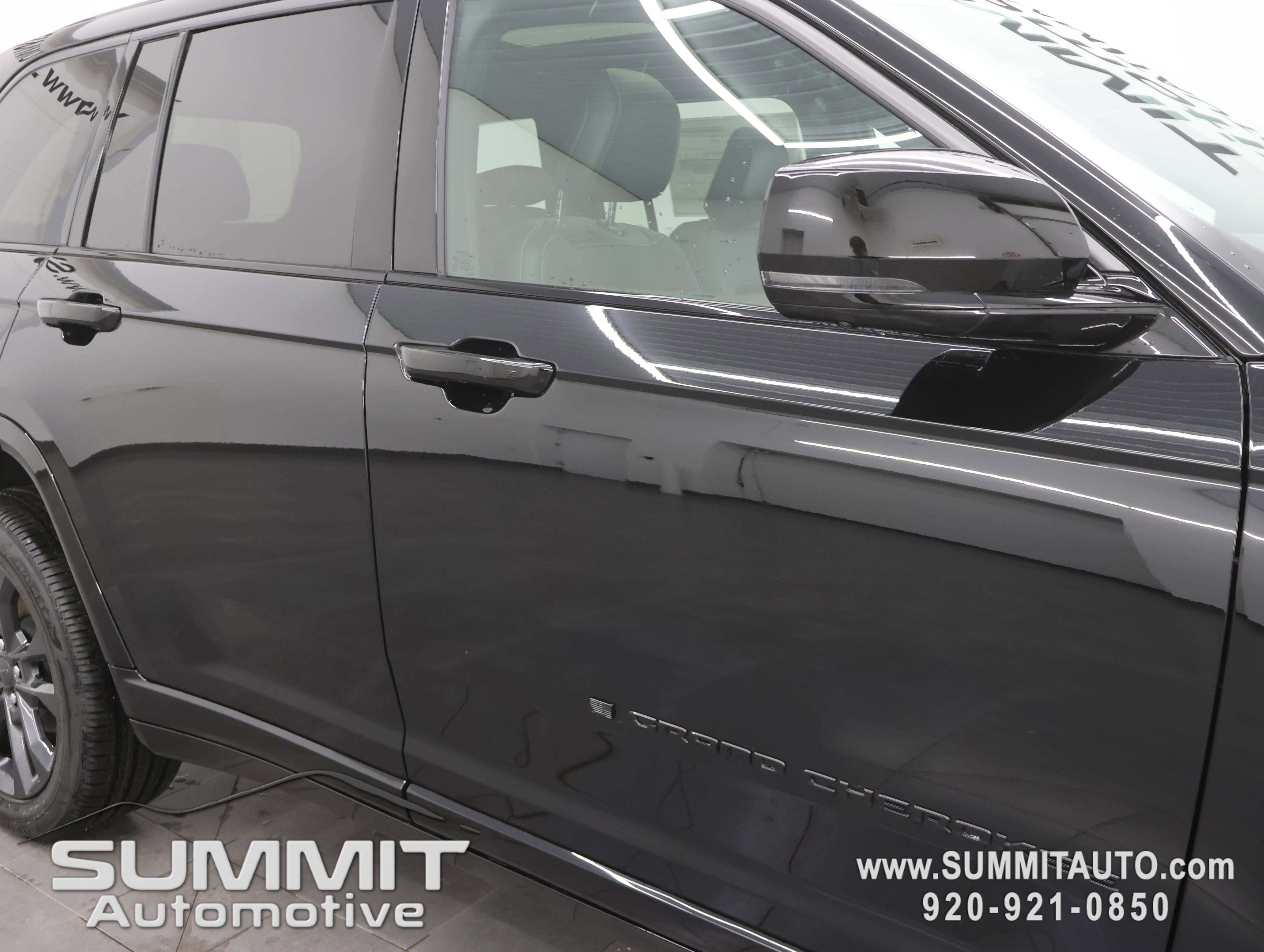 New 2026 Jeep Grand Cherokee Limited Reserve image 28