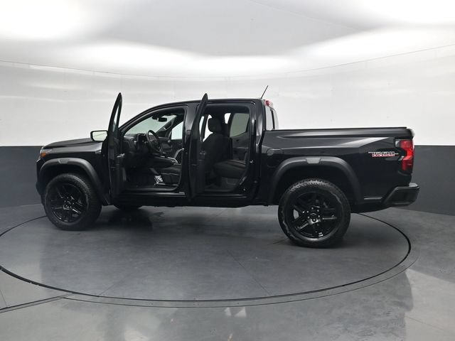 Used 2025 Chevrolet Colorado Trail Boss AWD/4WD image 40