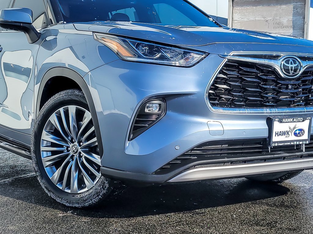 Used 2022 Toyota Highlander Platinum image 2
