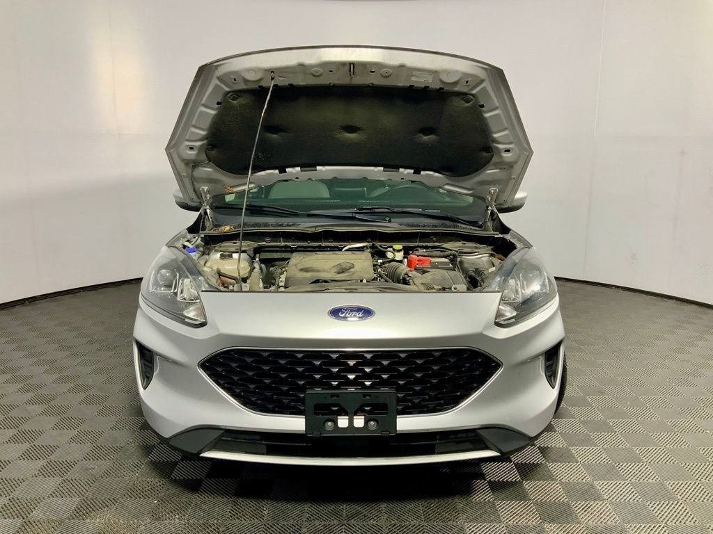 Used 2020 Ford Escape SE image 9