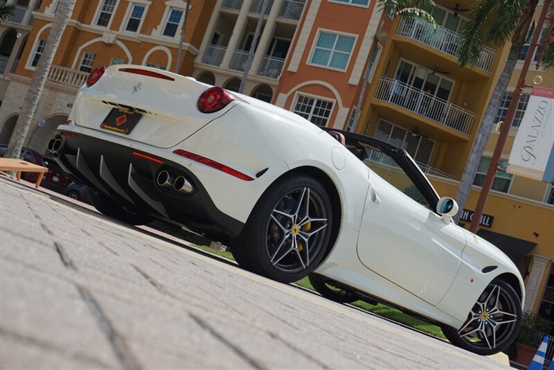 Used 2017 Ferrari California T RWD image 66