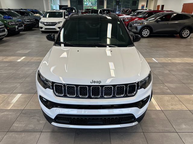 Used 2023 Jeep Compass Limited AWD/4WD image 18
